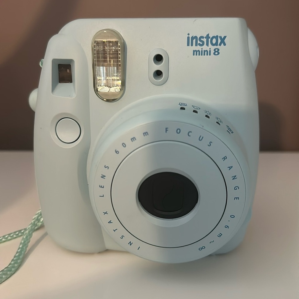 Fujifilm Instax Mini 8 instant camera with 1 pack of Fuji instant film